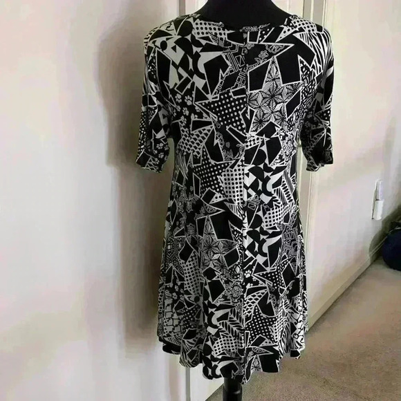 LuLa Roe Top/Tunic - Picture 2 of 3